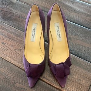 Saks fifth avenue purple suede pump heels